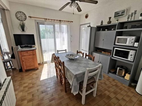 Photo de la galerie de l'établissement Résidence LES ZODIAQUES - 3 Pièces pour 6 Personnes 04, à Port-Leucate