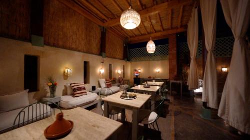 Posezení v ubytování Riad Chambres D'Amis Marrakech