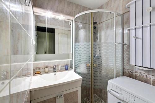 Koupelna v ubytování Résidence La Pinède - maeva Home - Appartement 2 Pièces 5 Personnes - Confort MAE-6327