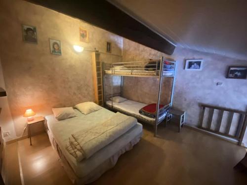 Un ou plusieurs lits dans un hébergement de l'établissement Résidence Fortin - Appartement 6 couchages accès mer à pied MAE-9864