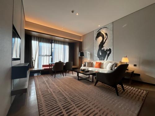 Posezení v ubytování Wyndham Grand Yangon