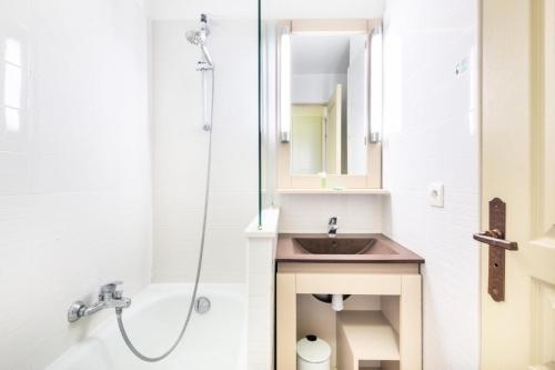 Koupelna v ubytování Résidence Les Parcs de Grimaud - maeva Home - Appartement 2 pièces 5 person 28