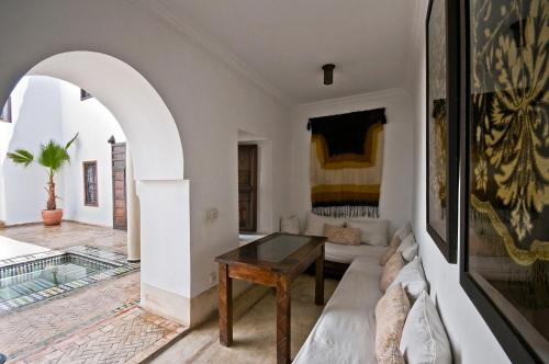 Piscina a Riad Porte Royale o a prop