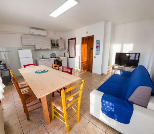 Η κουζίνα ή μικρή κουζίνα στο [The Olive Trees]- jacuzzi-garden-wifi-barbecue-parking