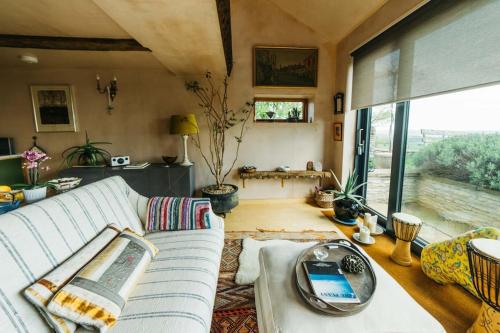 Χώρος καθιστικού στο Romantic Country Annex With Views - 10 min to Bath