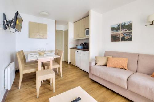 Photo de la galerie de l'établissement Résidence Cannes Villa Francia - maeva Home - Studio 4 personnes - Sélection MAE-1554, à Cannes