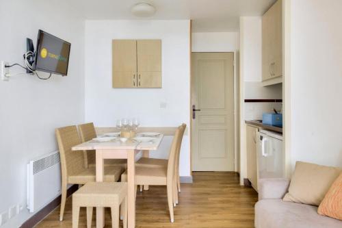 Photo de la galerie de l'établissement Résidence Cannes Villa Francia - maeva Home - Studio 4 personnes - Sélection MAE-1554, à Cannes