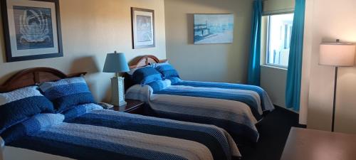 Atpūtas zona naktsmītnē Oceanfront 1-Bedroom, Carolinian Beach Resort