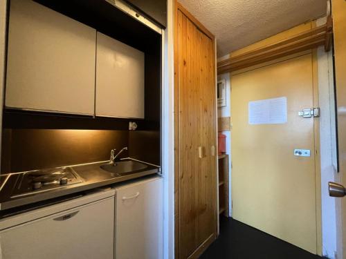 Photo de la galerie de l'établissement Résidence Chaviere - Studio de 18 m² avec petit balcon exposé Nord MAE-5984, aux Menuires