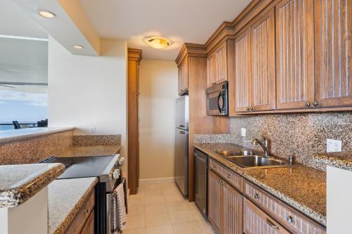 Waikiki Beach Penthouse with Fabulous View and Parking_3