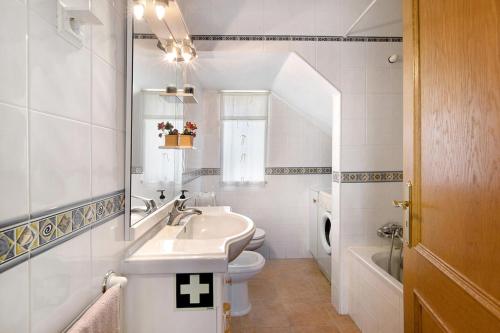 Ένα μπάνιο στο Casa Estrela do Mar, 2 Quartos, Praia de São Rafael, Albufeira