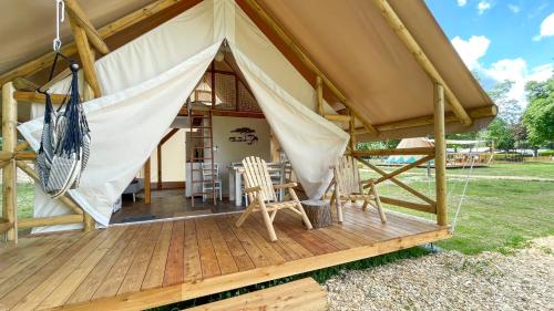 Kawasan patio atau luaran di Safarizelt Nala