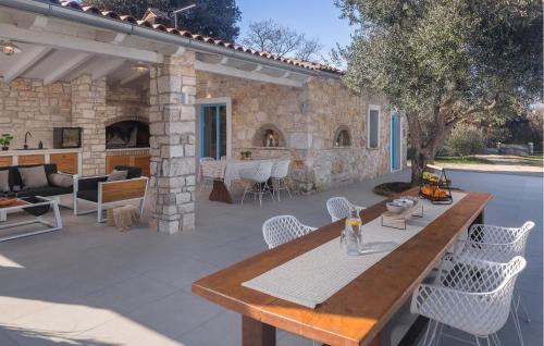 Beautiful Home In Rovinj With Wifi