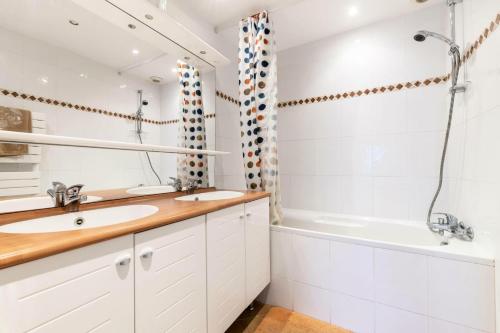 Kúpeľňa v ubytovaní Le Grand Pavois - maeva Home - Appartement 4 pièces 8 personnes - Sélectio 114