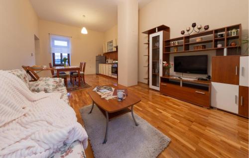 1 Bedroom Gorgeous Apartment In Otocac