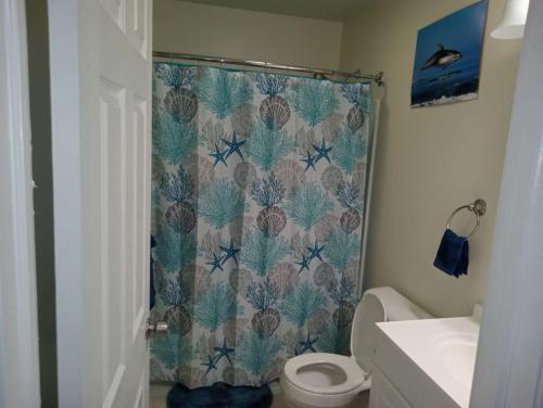 Ένα μπάνιο στο comfy cozy roomy