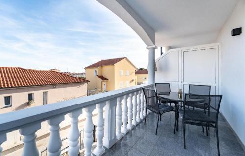 Cozy Apartment In Biograd Na Moru With Wifi