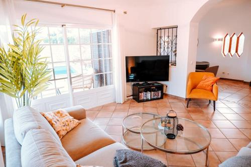 Villa Angélica - Cozy Homestay