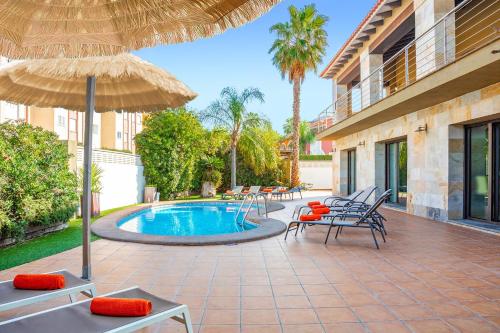 Villa Amanda Beach by Villa Plus