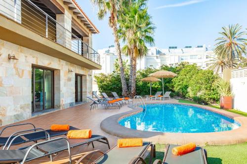 Villa Amanda Beach by Villa Plus