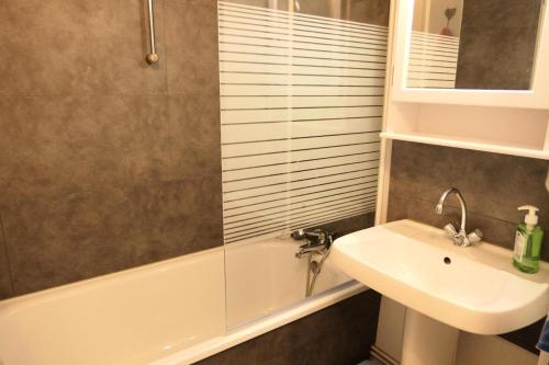 Ένα μπάνιο στο Résidence Cristal - Cristal 161 MAE-5824