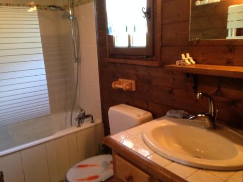 Vannituba majutusasutuses Résidence Mazot De La Princesse - Chalet de la Princesse MAE-0864