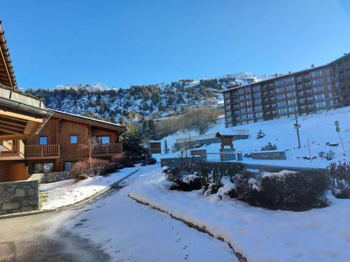 Zdjęcie z galerii obiektu Résidence L'iseran - Charmant appartement de 3 pièces dans une résidence proche des pistes dans le quartier du Chantel. MAE-5324 w mieście Arc 1800