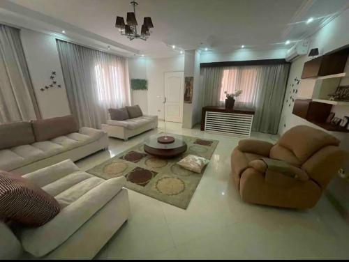 Apartment with greenery and quiet neighborhood