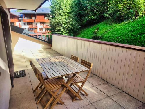 Photo de la galerie de l'établissement Les Chalets Des Evettes - Résidence avec piscine au pied des pistes MAE-9524, à Flumet