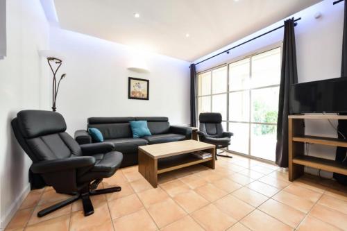 Photo de la galerie de l'établissement Les Villas aux Restanques du Golfe de St Tropez - maeva Home - Villa 3 pièces 6 personnes vue parc - Sélection - Super Home MAE-8685, à Grimaud