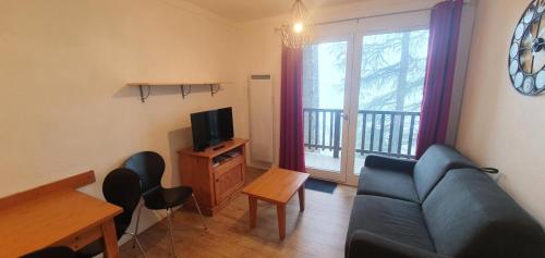 Photo de la galerie de l'établissement Chalets Du Thabor - apartement 2 pieces pour 2-4 personnes MAE-3874, à Modane