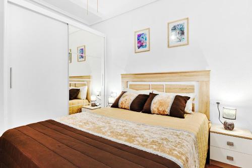 Аcogedor apartamento de dos dormitorios en torrevieja