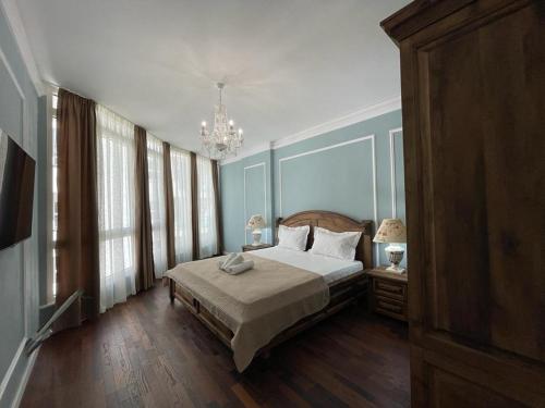 Una cama o camas en una habitación de Mikpritja Pogradec, Tushemisht 1