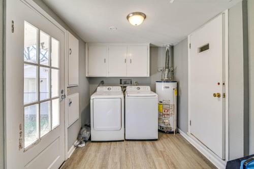 Η κουζίνα ή μικρή κουζίνα στο Charming Starkville Rental about 2 Mi to MSU!