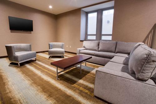 Drury Plaza Hotel Pittsburgh Downtown Image