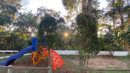 Kawasan permainan kanak-kanak di Eco Alto do Sol