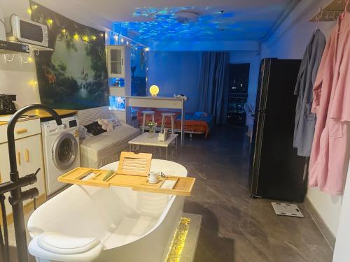 Fotografie z fotogalerie ubytování Beach Seaview Jomtien-tub, projector, high speed Wi-Fi v destinaci Jomtien pláž