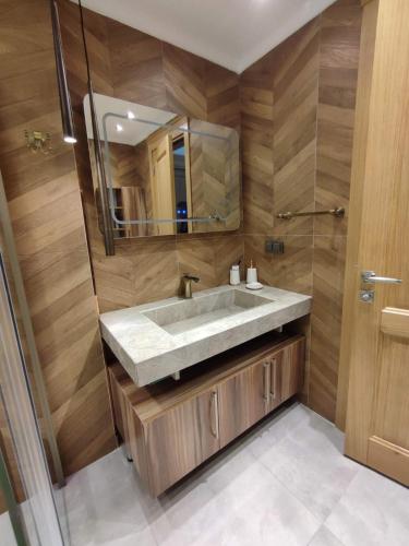 A bathroom at Luxury villa
