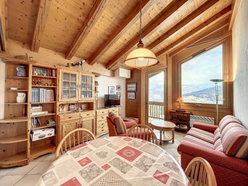 Appartement 3 pièces proche pistes à Combloux avec parking - FR-1-560-117