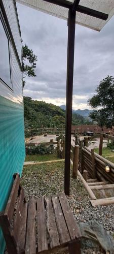 Landskap semula jadi dekat dengan rumah percutian