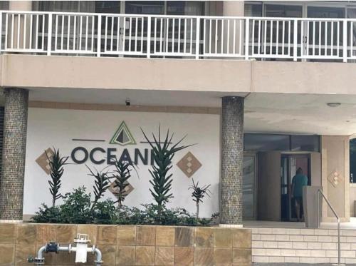 Afbeelding uit fotogalerij van The Oceanic Self Catering Apartment in Durban