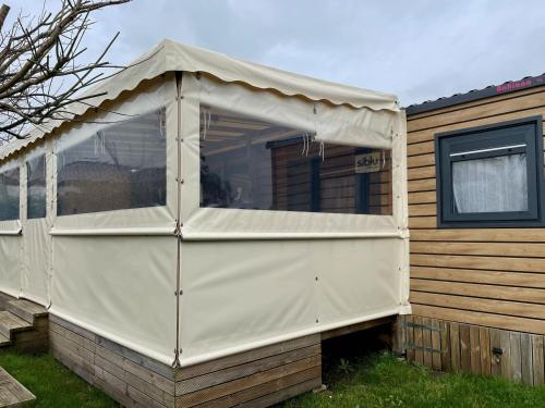 Photo de la galerie de l'établissement Magnifique Mobilhome 45m2 - CC266 - Les Charmettes, aux Mathes