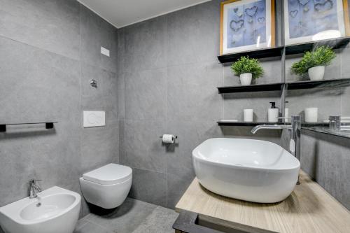 Ένα μπάνιο στο The View