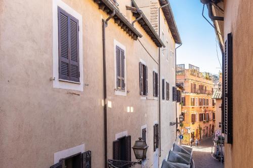 Mou Trastevere House by Rental in Rome