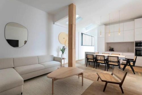 Tour Eiffel - Champ de Mars Exquisite 3BD 3BTH