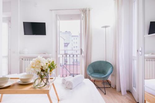 Easylife - Milano - Correnti 22 - Duomo