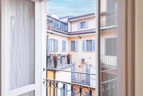 Easylife - Milano - Correnti 22 - Duomo