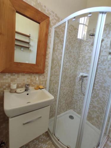 Photo de la galerie de l'établissement Maison pour 6/7 personnes à 400m de la plage, à La Baule