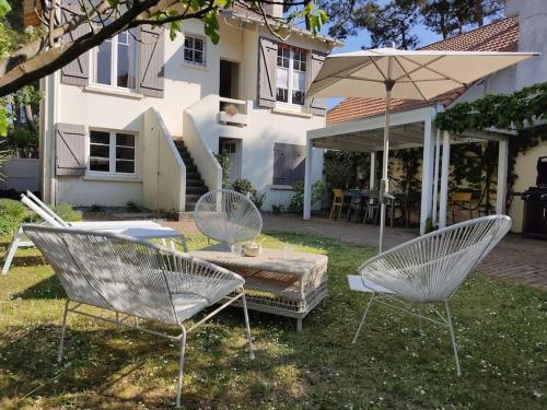 Photo de la galerie de l'établissement Maison pour 6/7 personnes à 400m de la plage, à La Baule
