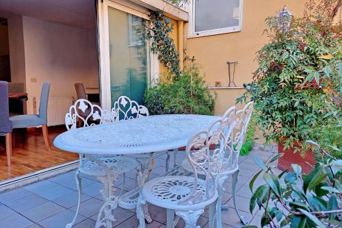 Amleto Apartments